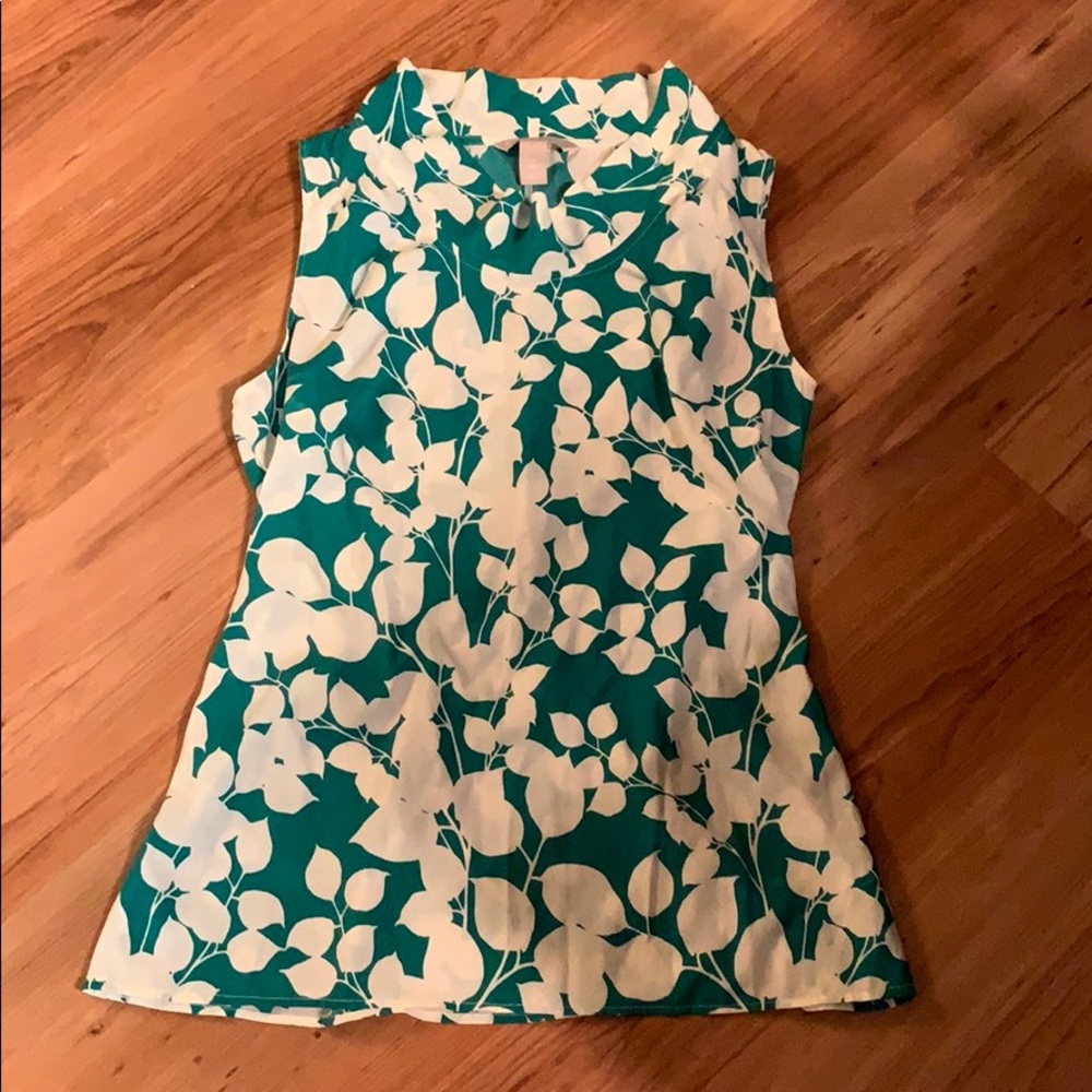 Beautiful Banana Republic sleeveless blouse